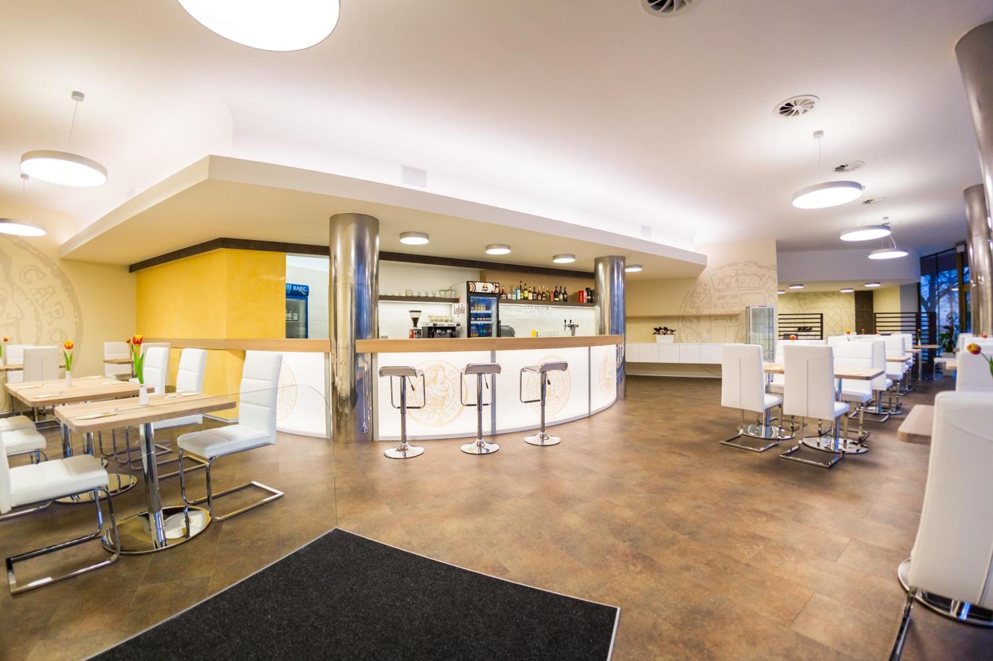 Hotel Koruna Opava Luaran gambar